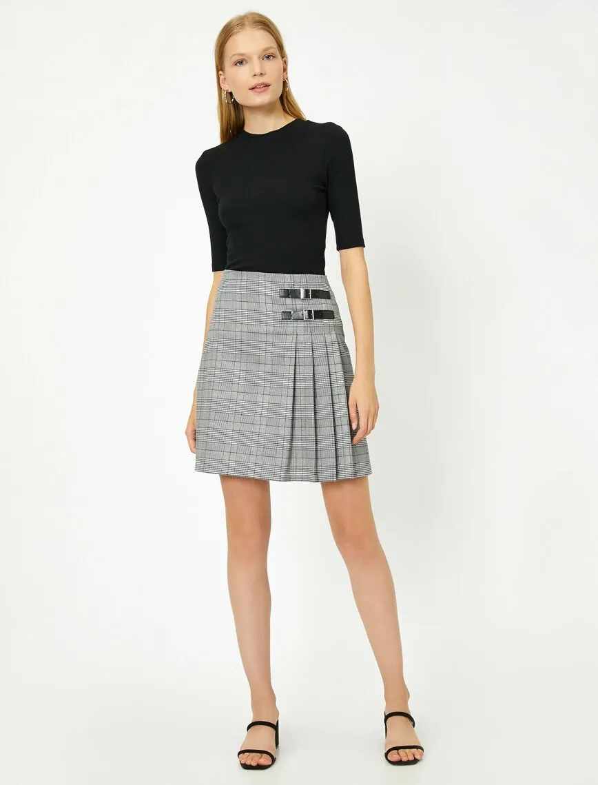 12103 Grey Pleated Mini Skirt