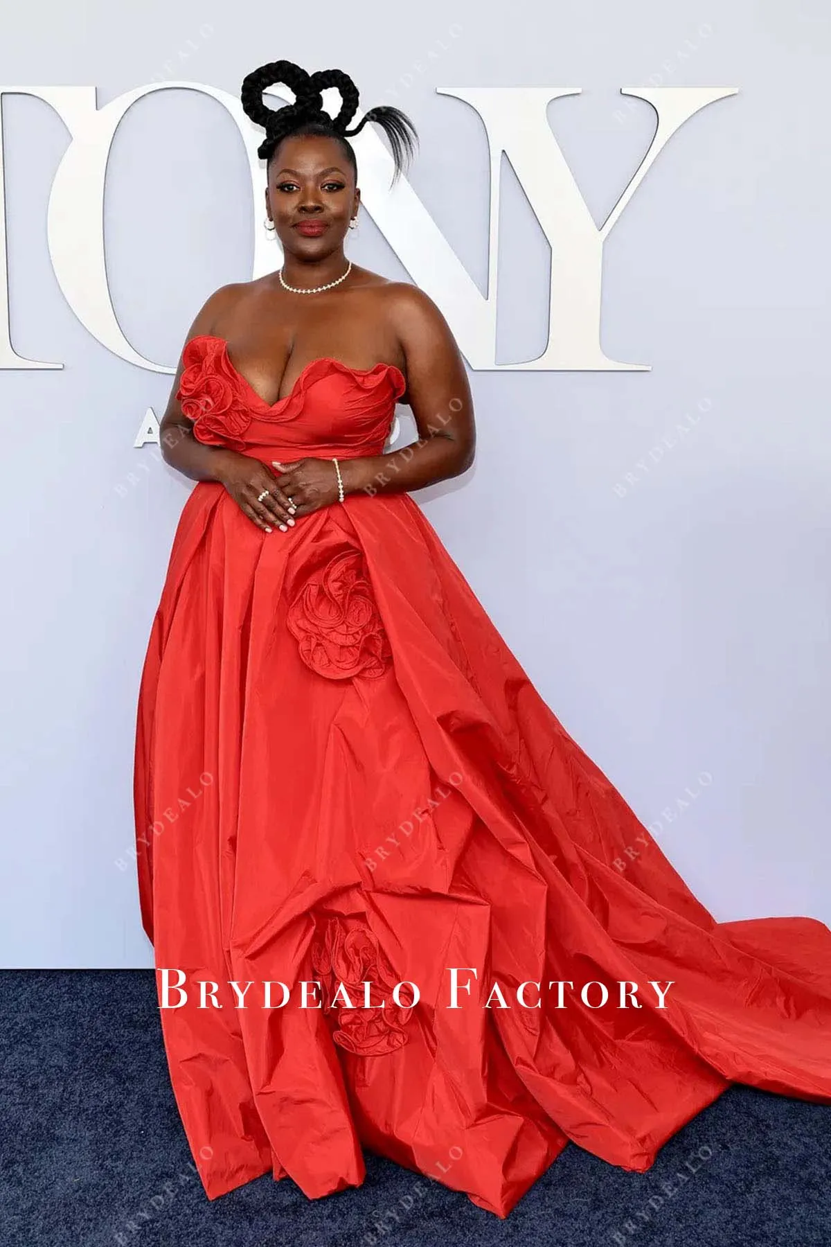 Heather Simms 2024 Tony Awards Red Strapless Dress