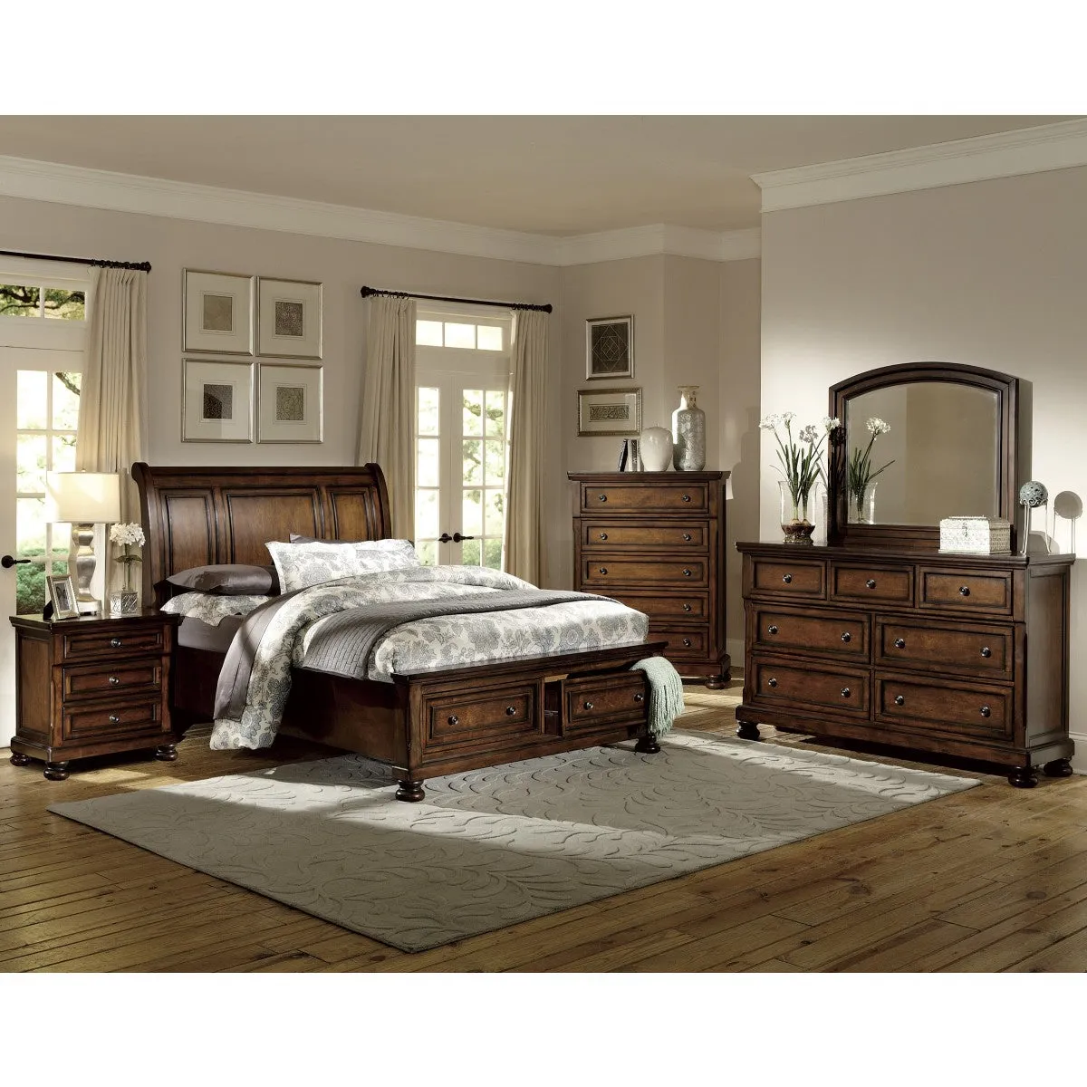 SleekDreams Eastern King Sleigh Bed