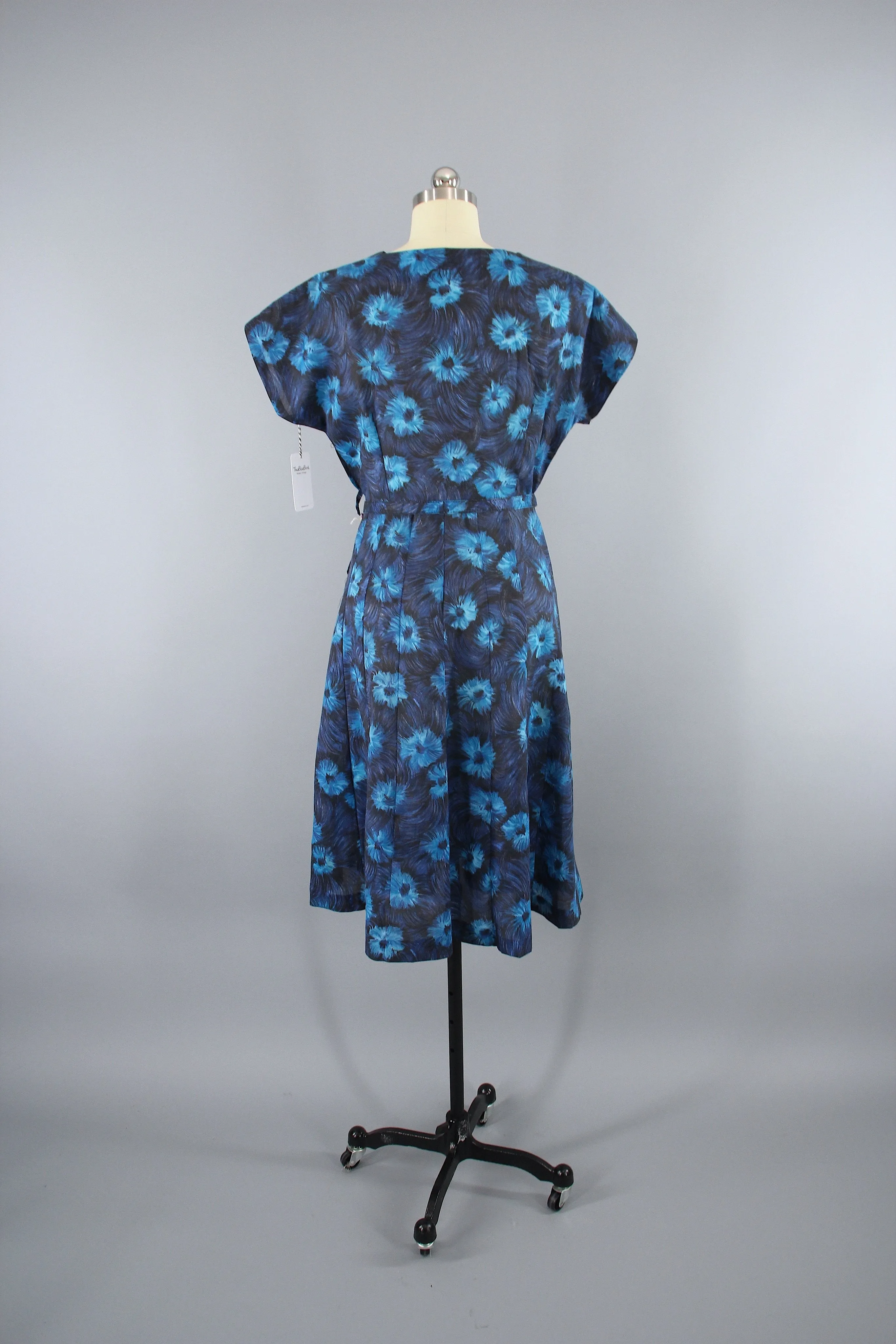 Vintage 1950s Blue Floral Print Day Dress