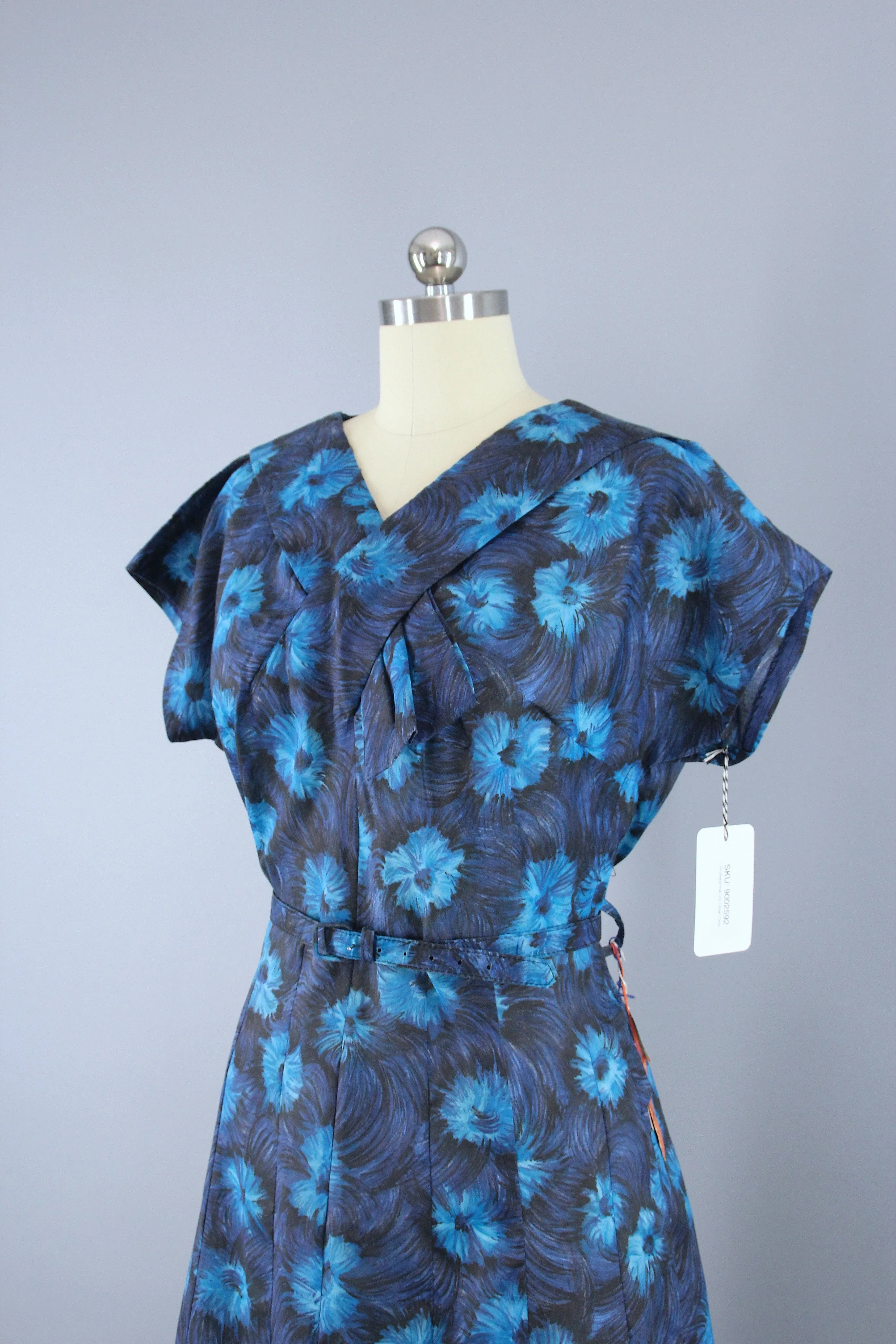 Vintage 1950s Blue Floral Print Day Dress