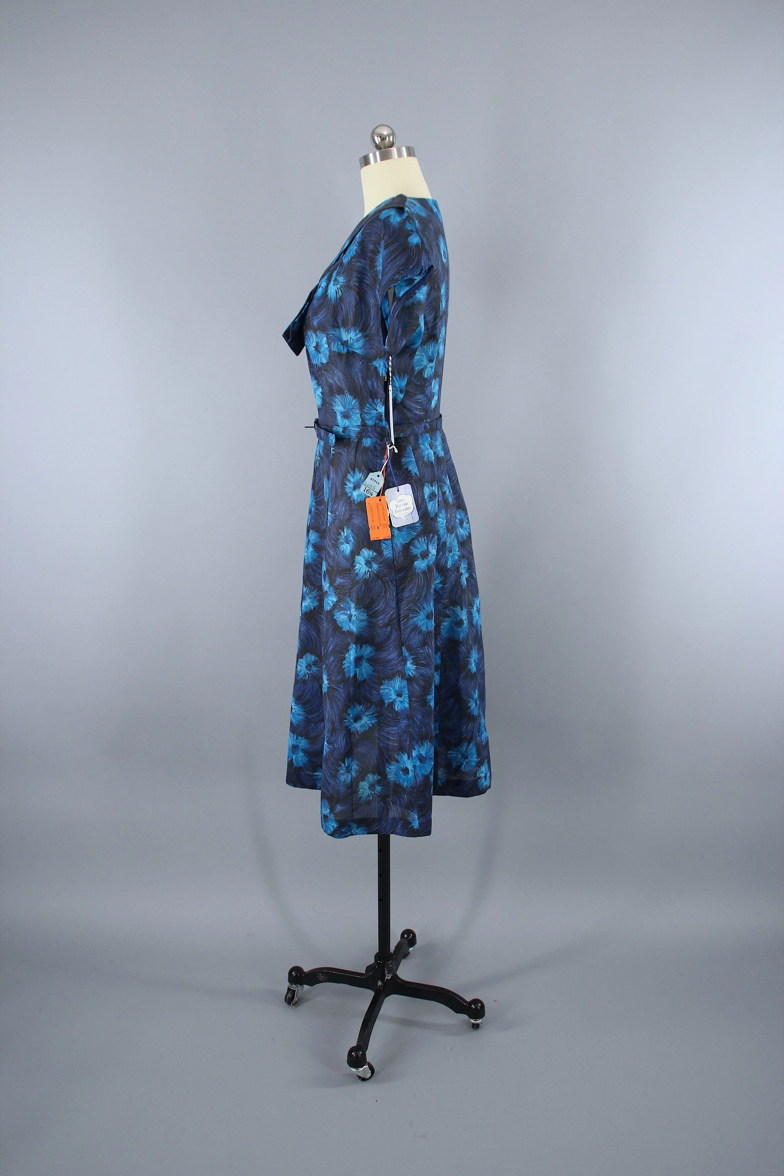 Vintage 1950s Blue Floral Print Day Dress