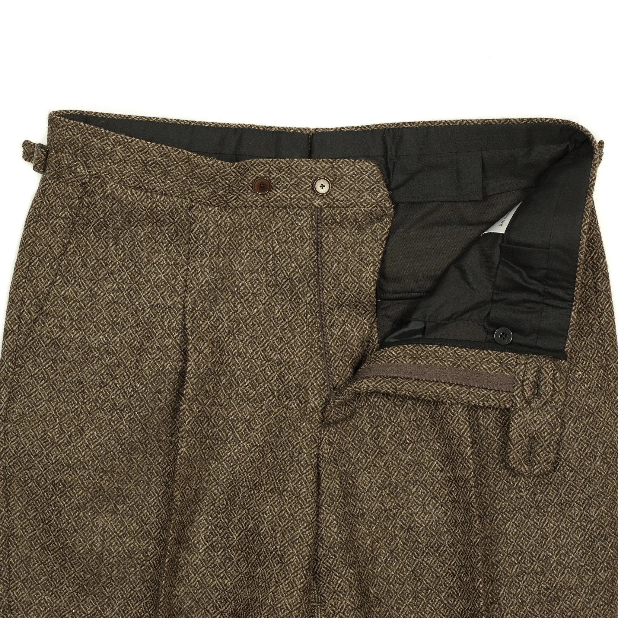 x Sartoria Carrara: Pleated trousers in brown undyed wool diamond tweed