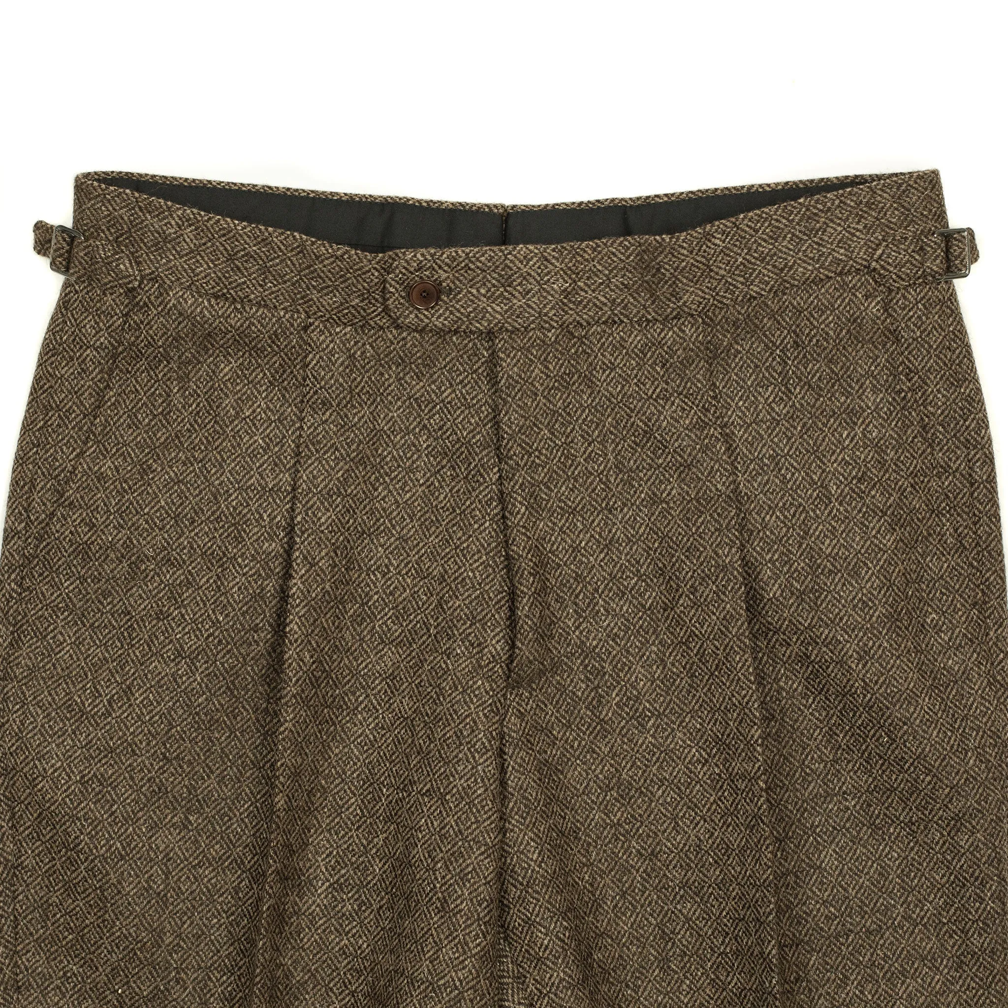 x Sartoria Carrara: Pleated trousers in brown undyed wool diamond tweed